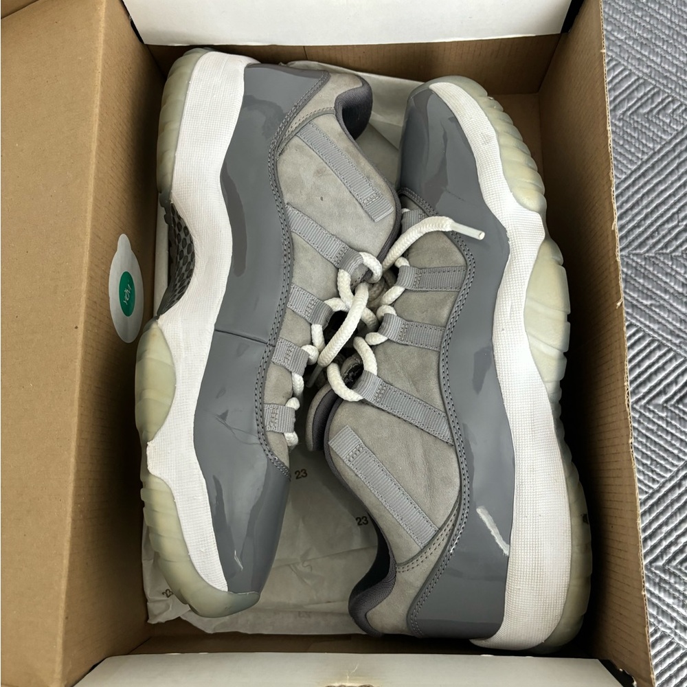 Jordan Air 11 Retro Low in Gray and White